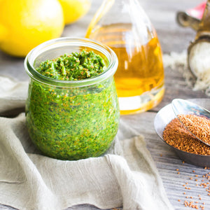 Petersilie Pesto mit Leindotteröl und Leindottersamen